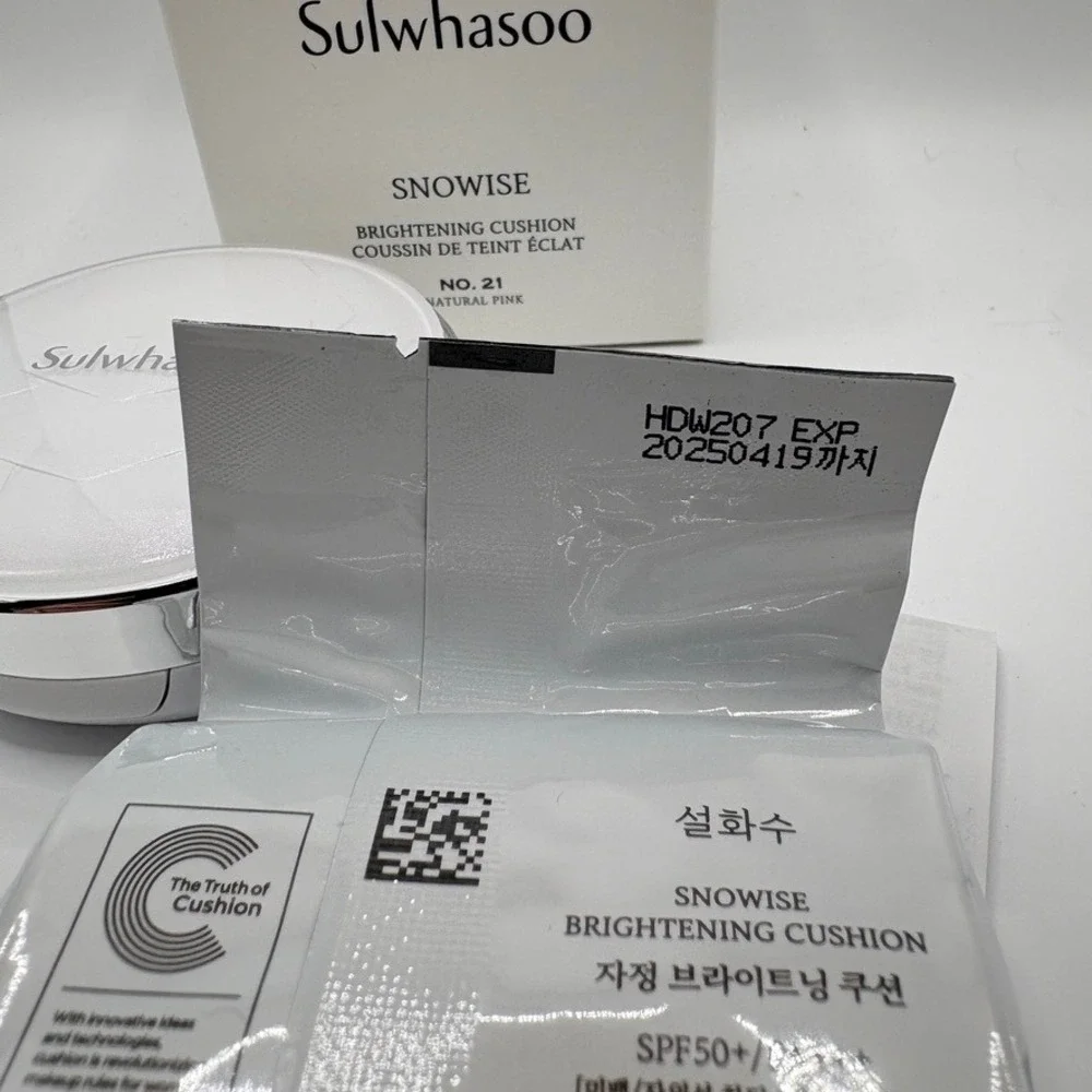 Sulwhasoo Snowise Brightening Cushion Duo No. 21 Natural Pink SPF 50+
